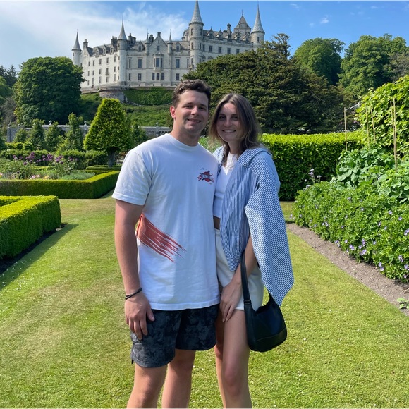 My name is Greyson Kleppinger. I love shoes and most anything vintage/athletic. - Picture 4 of 4